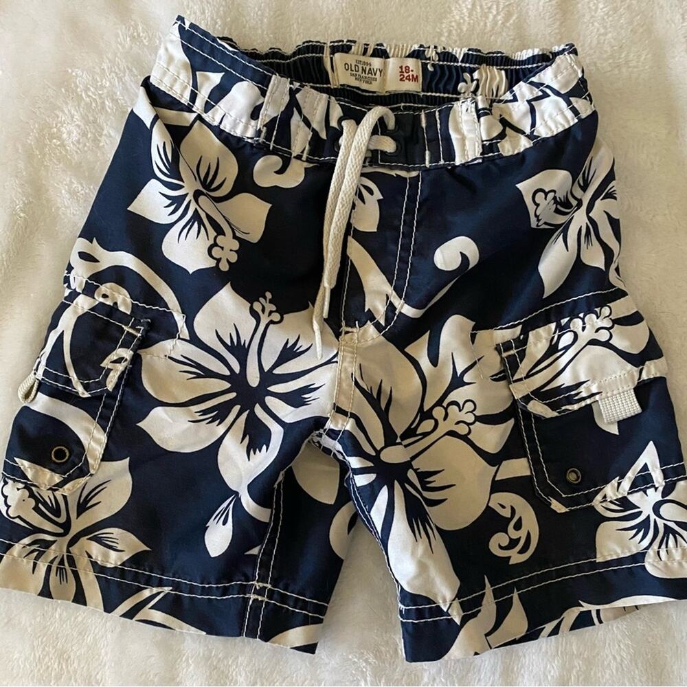 Blue and White Old Navy 18-24 months swim trunks mesh liner